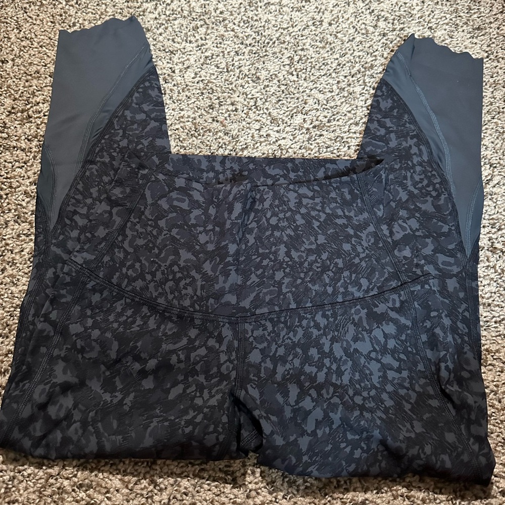 Lululemon Wunder Under Scalloped Hem Leggings